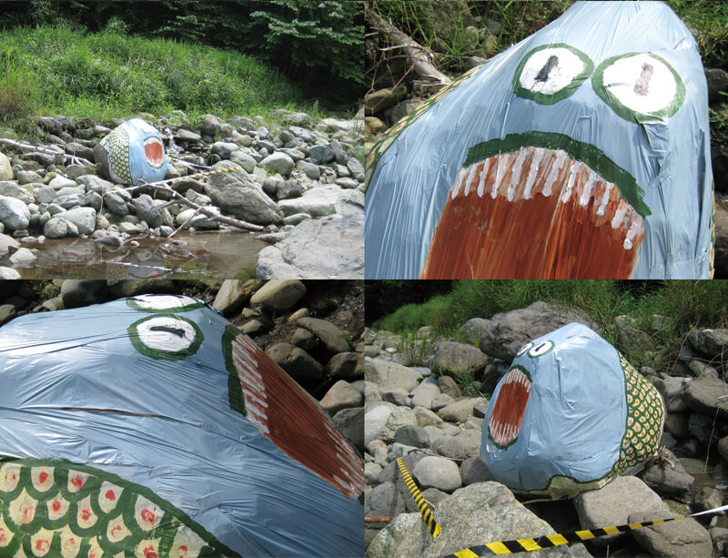 捕えられた半魚人